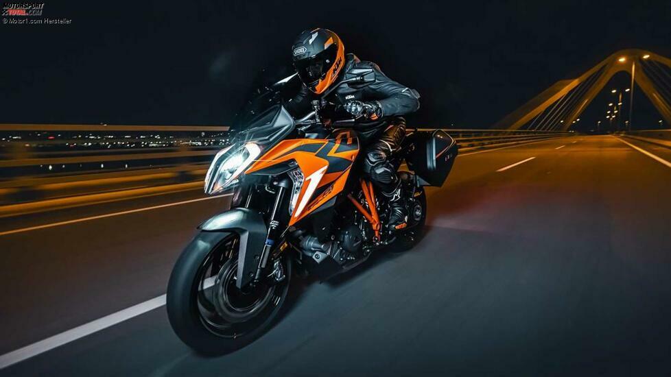 KTM 1290 Super Duke GT (2022)