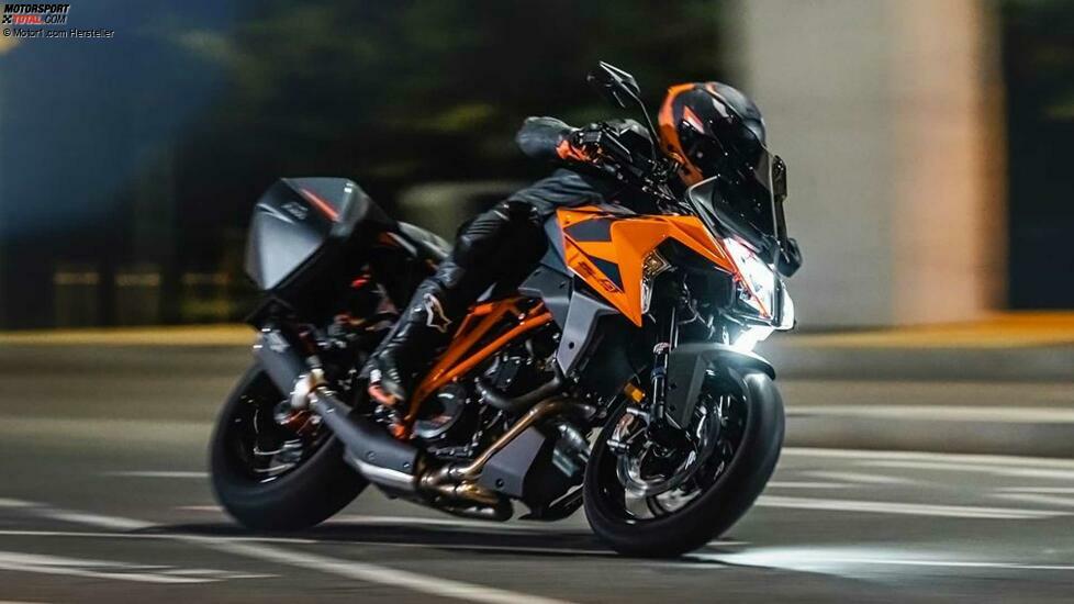 KTM 1290 Super Duke GT (2022)