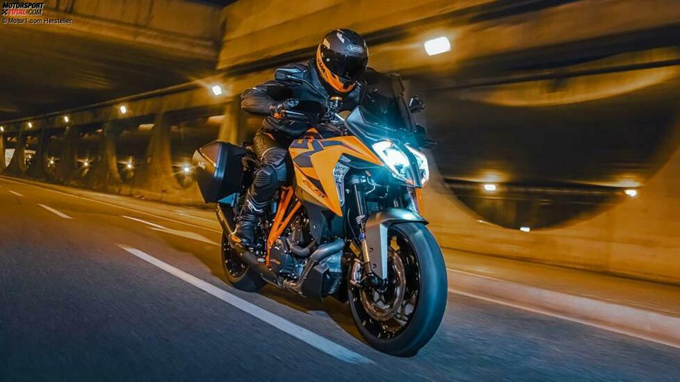 KTM 1290 Super Duke GT (2022)