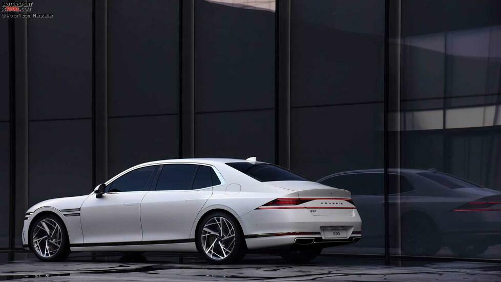 2022 Genesis G90