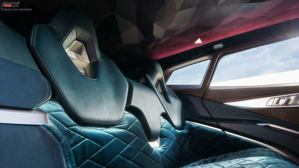 2022 BMW Concept XM