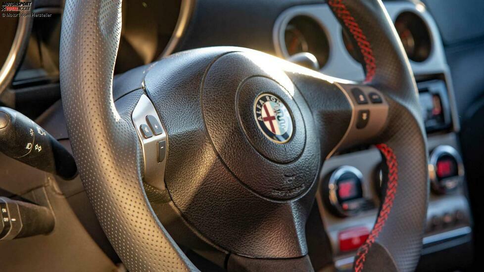 Alfa Romeo 156 GTAm, l'omaggio alla Giulia GTAm