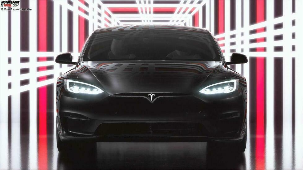 Tesla Model S kariert