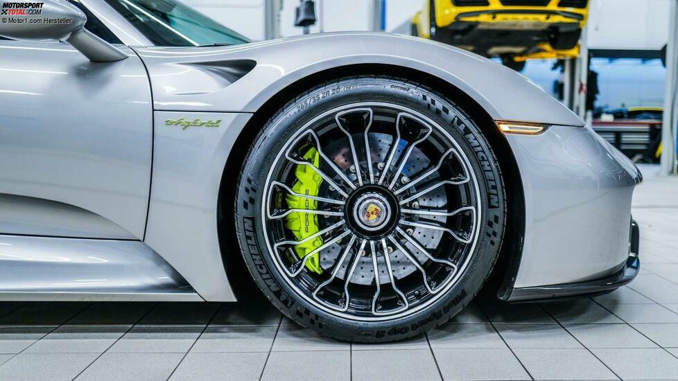 Porsche 918 Spyder (2015)