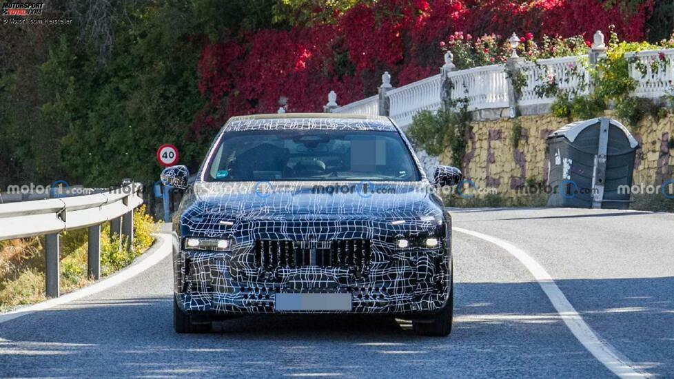 BMW 7er (2022) auf neuen Erlkönigbildern