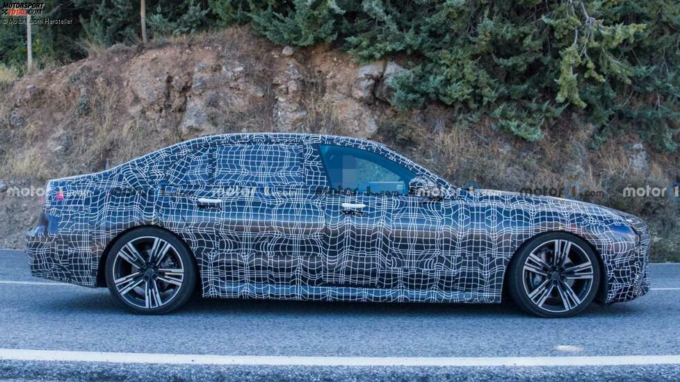 BMW 7er (2022) auf neuen Erlkönigbildern