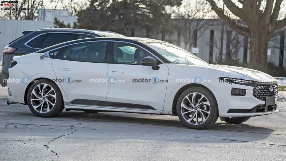 Ford Mondeo (2022) als Erlkönig