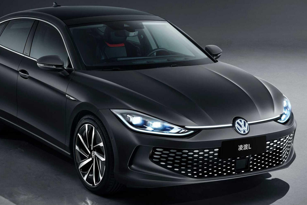 Mit dem Lamando L hat das VW-SAIC Joint Venture in China eine deutlich attraktivere und praktischere Alternative zur Kompaktlimousine Jetta vorgestellt