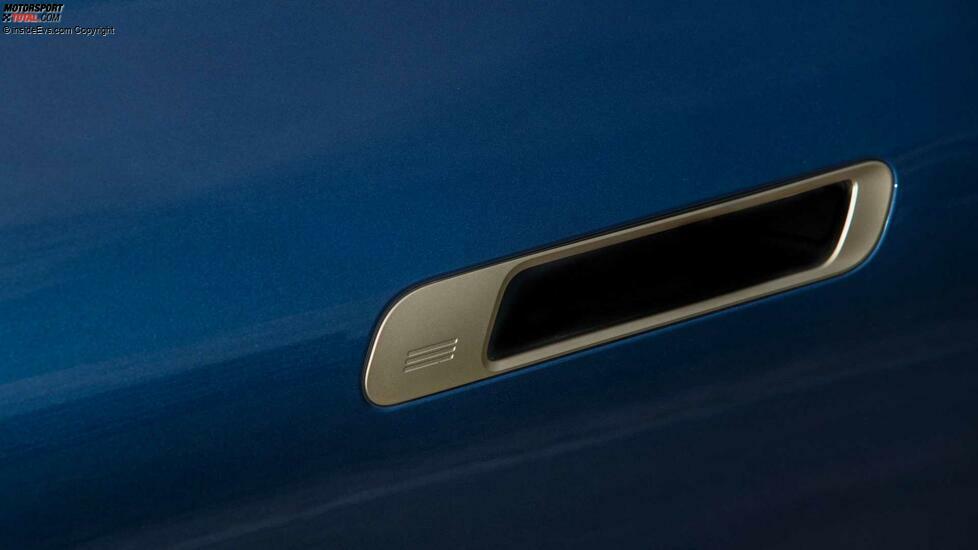 BMW IX xDrive 50 (2021) in Dunkelblau: Exterieur-Detail
