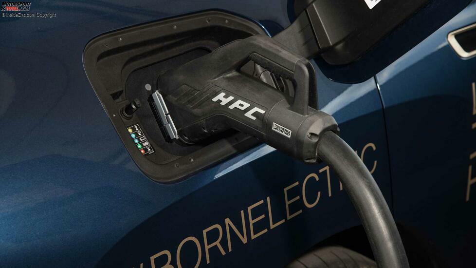 BMW iX xDrive 50 (2021) in Dunkelblau: Exterieur-Details
