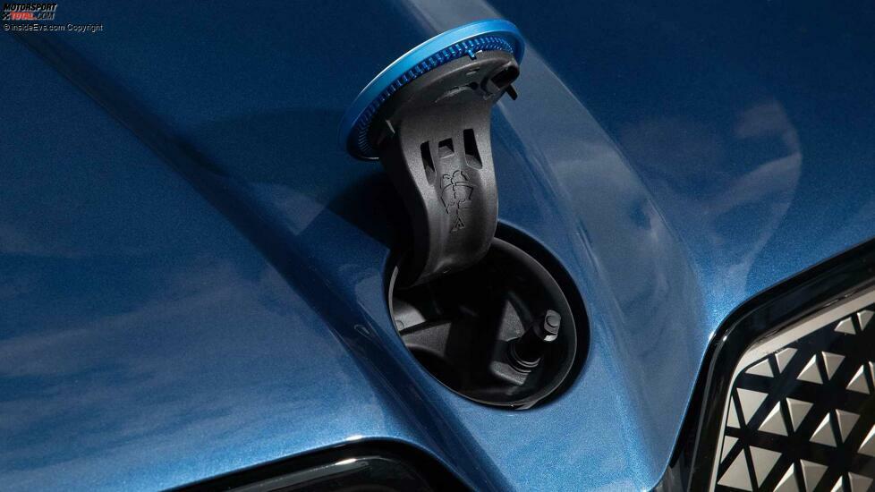 BMW iX xDrive 50 (2021) in Dunkelblau: Exterieur-Details