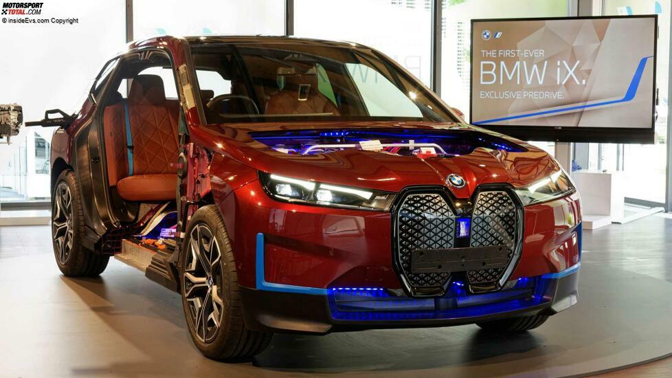 BMW xDrive als Schnittmodell in Dingolfing: Das Exterieur