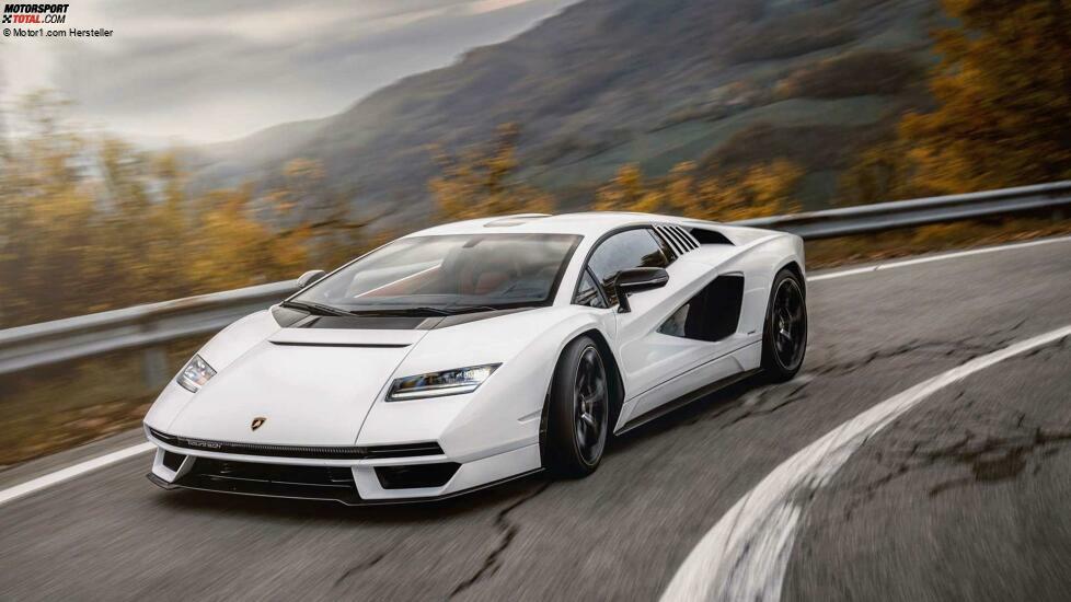Lamborghini Countach LP 800-4 im realen Straßenverkehr