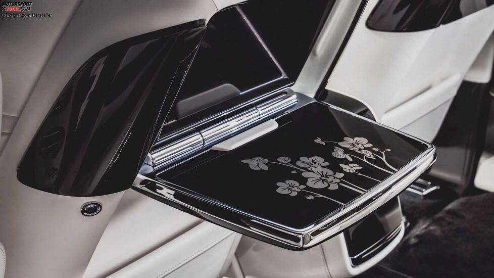 Rolls-Royce Phantom Orchid (2022)