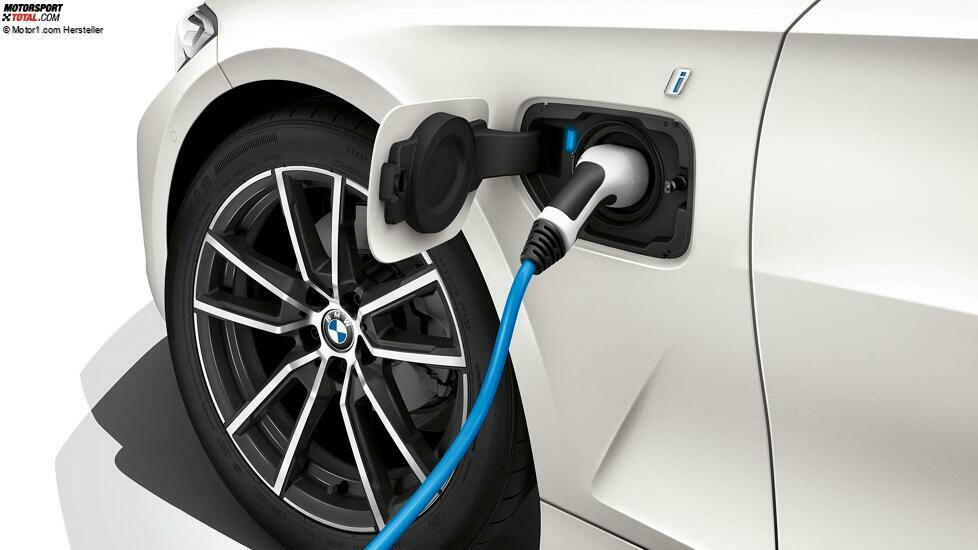 BMW 3er 2019 330e iPerformance