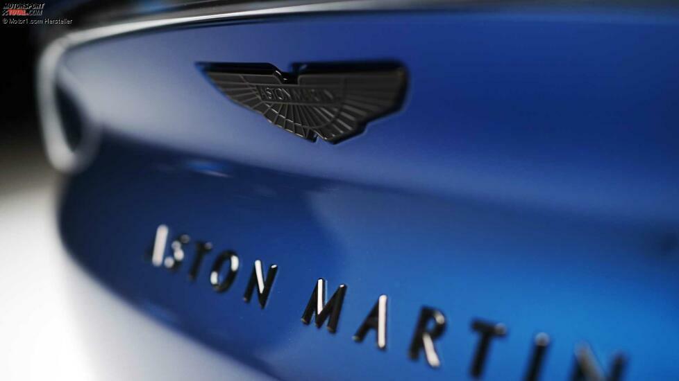 Aston Martin DBX707 Badge