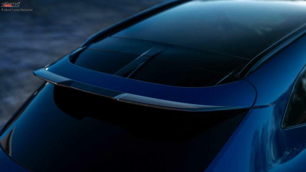 Aston Martin DBX707 Roof