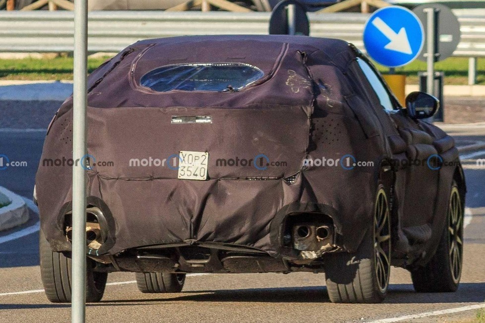 Der erste Ferrari-SUV kann gar nicht früh genug kommen.
