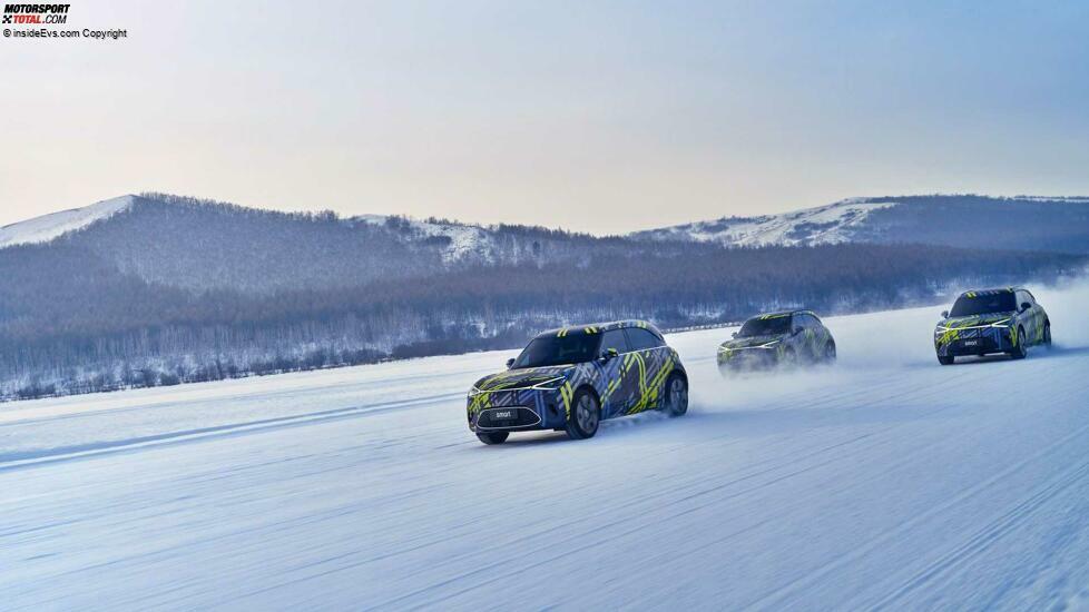 Smart #1 mit Tarnfolie bei Wintertests