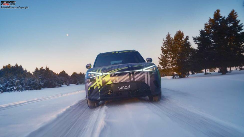 Smart #1 mit Tarnfolie bei Wintertests