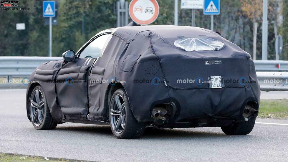 Ferrari Purosangue (2022) als Erlkönig