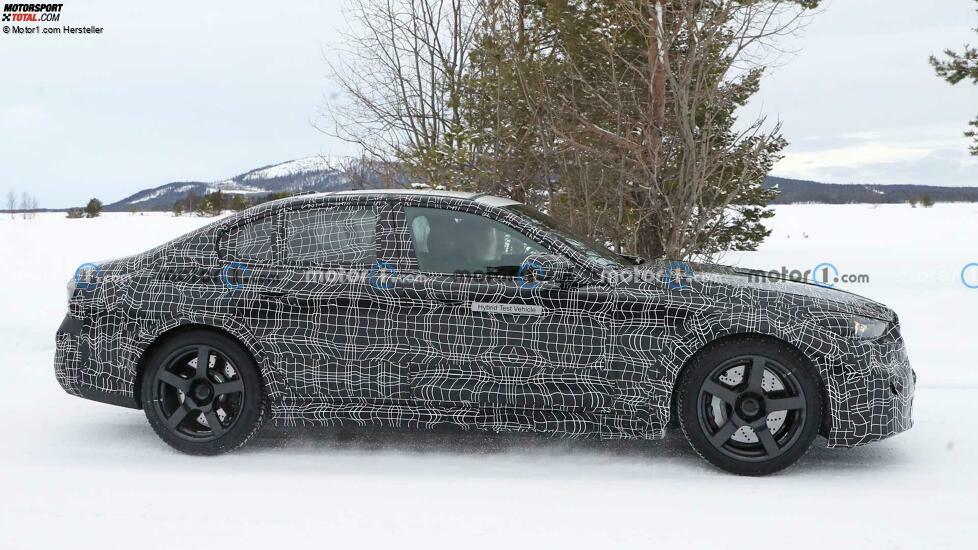 BMW M5 (2023) auf neuen Erlkönigfotos