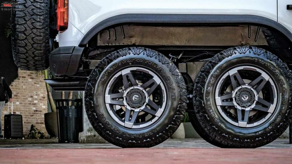 Apocalypse Dark Horse Ford Bronco 6X6
