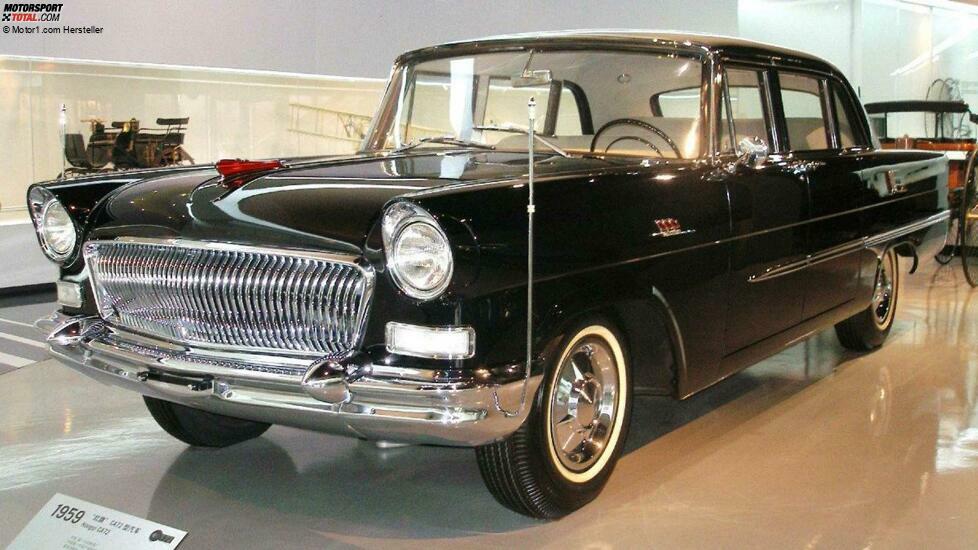 023 - Die Serienversion war 1959 fertig - es war die Hongqi CA72 Limousine