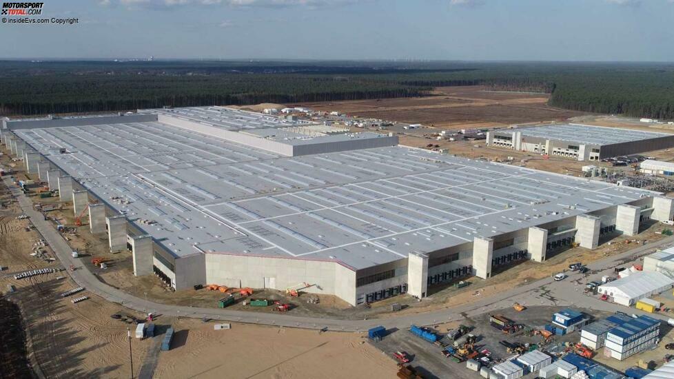 Tesla Giga Berlin (Gigafactory 4) - Model Y Factory Construction (Tesla Q1 2021 report)