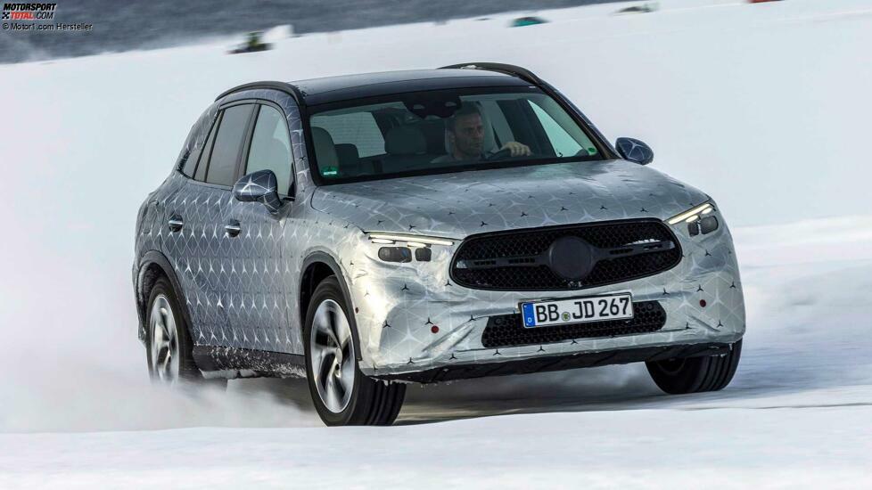 Mercedes GLC (2022) als Prototyp bei der Wintererprobung