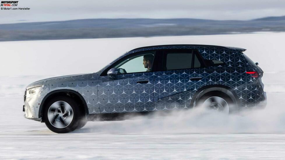 Mercedes GLC (2022) als Prototyp bei der Wintererprobung