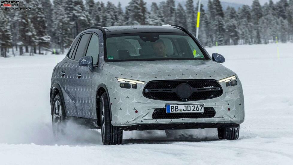 Mercedes GLC (2022) als Prototyp bei der Wintererprobung