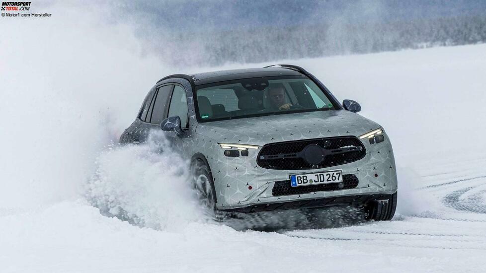 Mercedes GLC (2022) als Prototyp bei der Wintererprobung