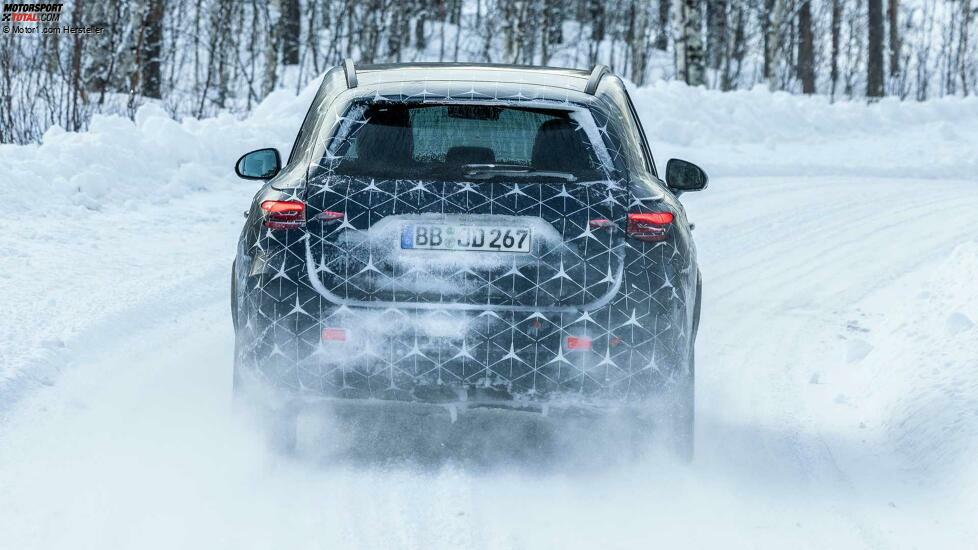 Mercedes GLC (2022) als Prototyp bei der Wintererprobung