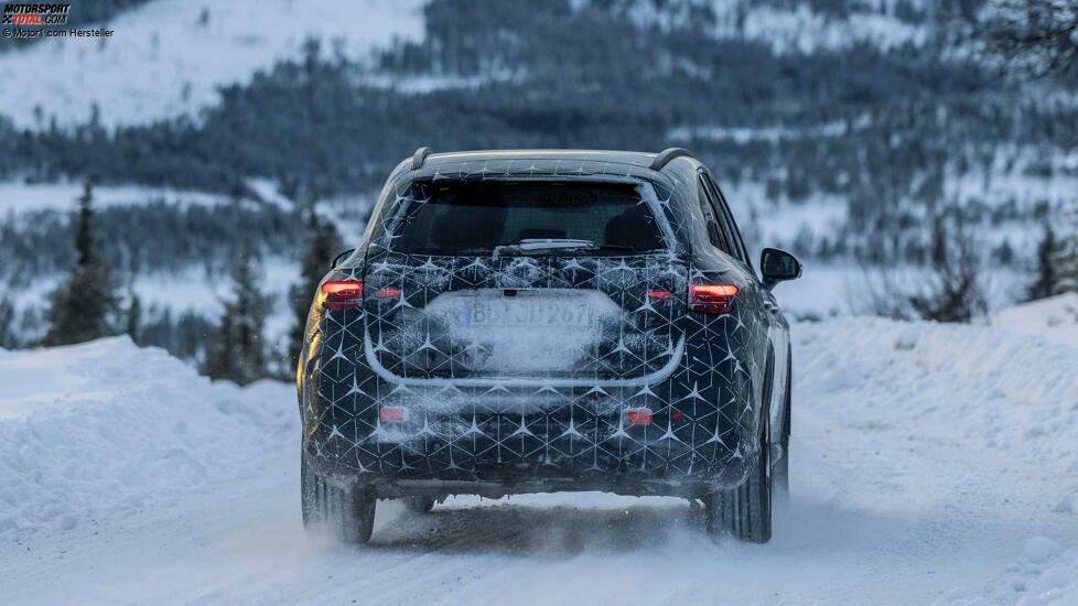 Mercedes GLC (2022) als Prototyp bei der Wintererprobung