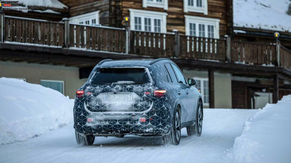 Mercedes GLC (2022) als Prototyp bei der Wintererprobung