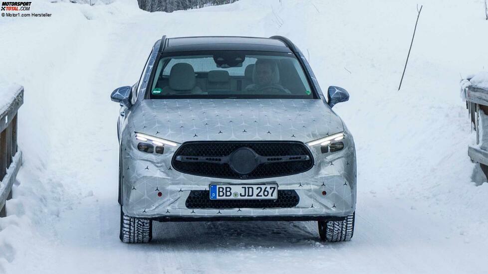 Mercedes GLC (2022) als Prototyp bei der Wintererprobung