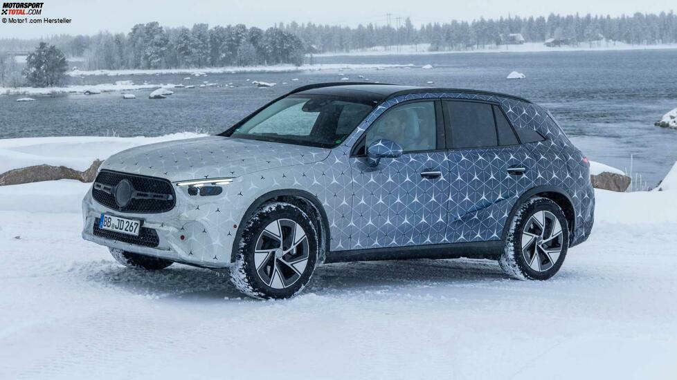 Mercedes GLC (2022) als Prototyp bei der Wintererprobung