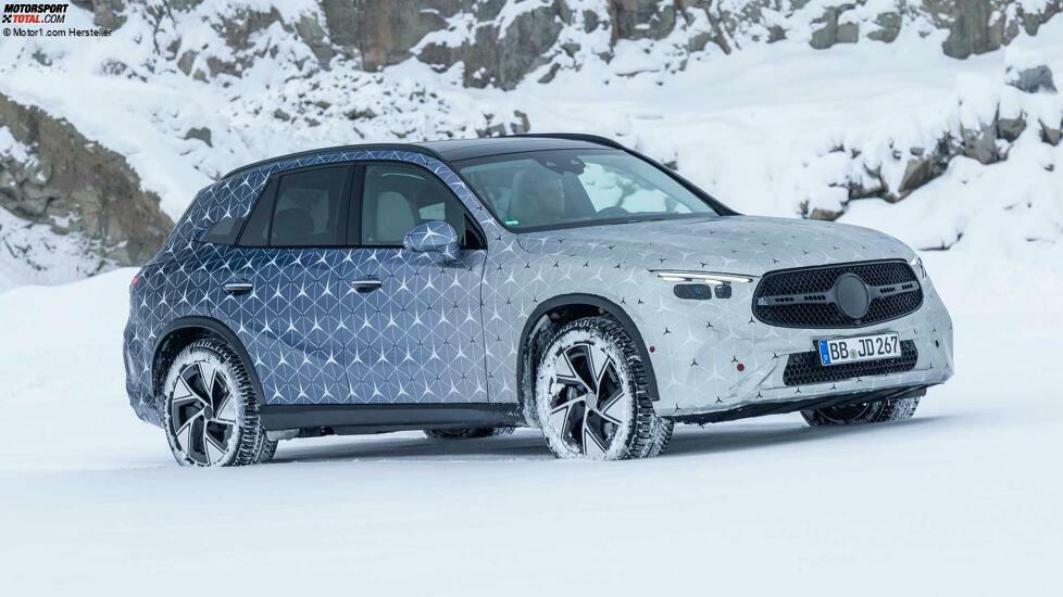 Mercedes GLC (2022) als Prototyp bei der Wintererprobung