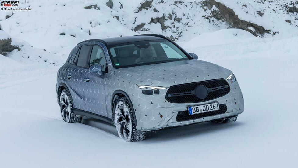 Mercedes GLC (2022) als Prototyp bei der Wintererprobung