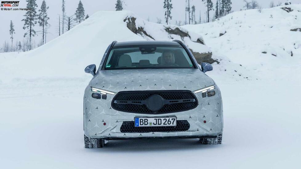 Mercedes GLC (2022) als Prototyp bei der Wintererprobung