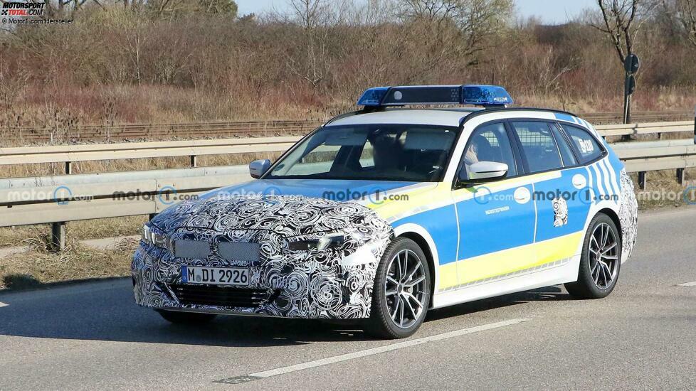 BMW 3er Touring LCI (2022) als deutsches Polizeiauto erwischt