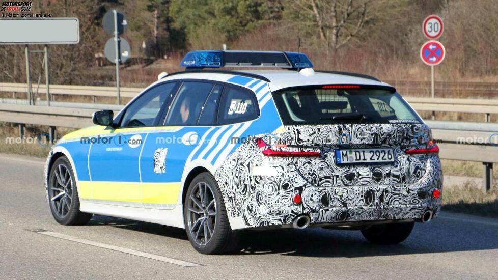 BMW 3er Touring LCI (2022) als deutsches Polizeiauto erwischt