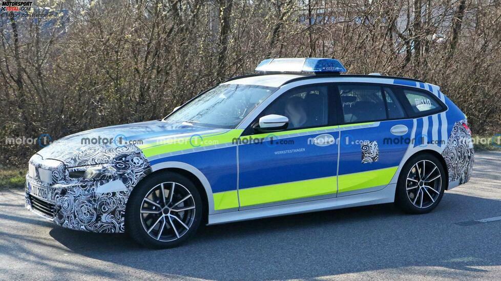 BMW 3er Touring LCI (2022) als deutsches Polizeiauto erwischt