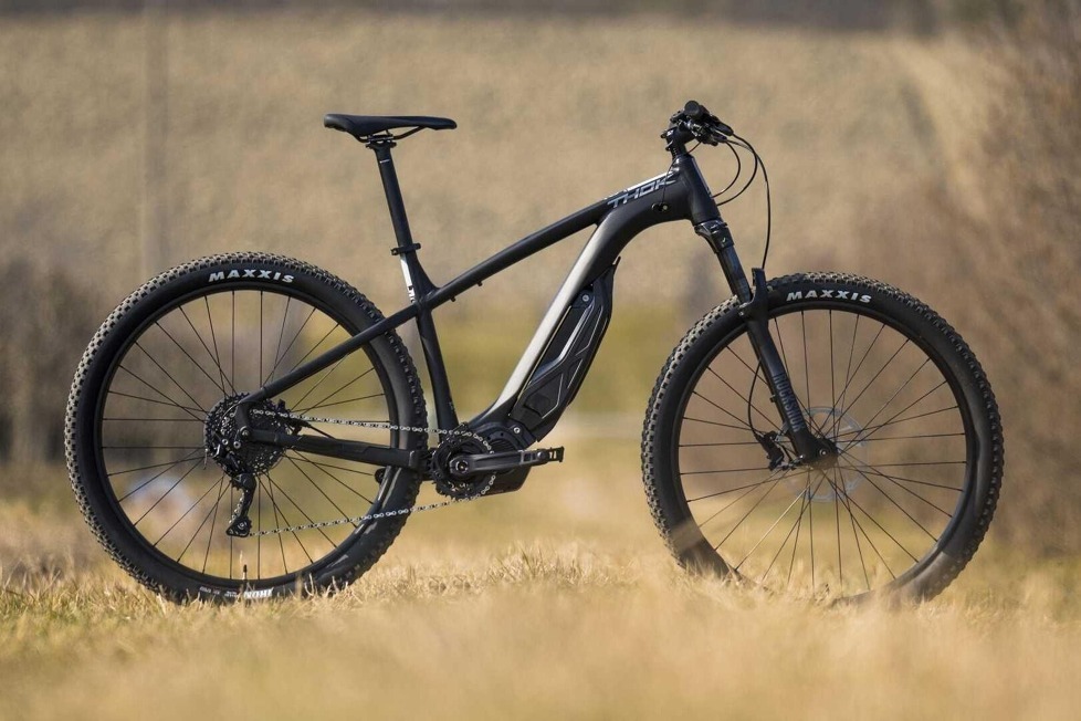 Mit einem Tourer-Kit inklusive Schutzblechen, Gepäckträger und Licht soll das Bike auch fürs Pendeln zur Arbeit taugen