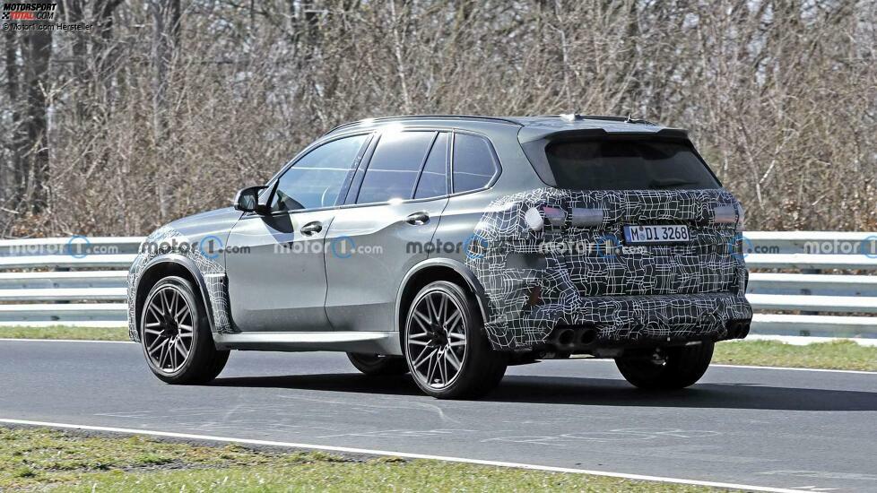 BMW X5 M (2023) als Erlkönig auf dem Nürburgring