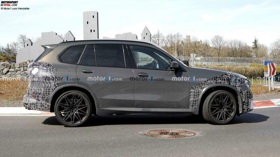 BMW X5 M (2023) als Erlkönig auf dem Nürburgring