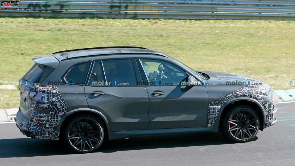 BMW X5 M (2023) als Erlkönig auf dem Nürburgring