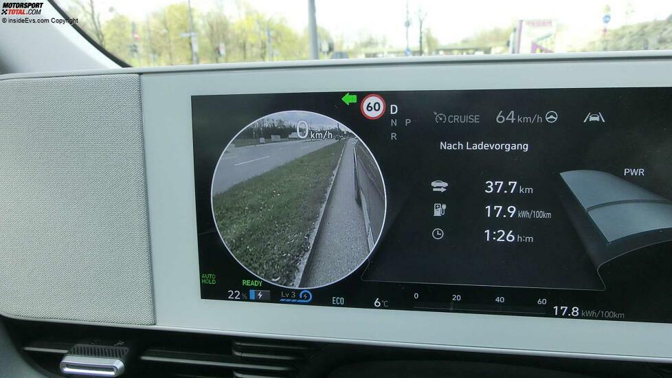 Hyundai Ioniq 5: Rückspiegelfunktion im Display bei aktiviertem Blinker