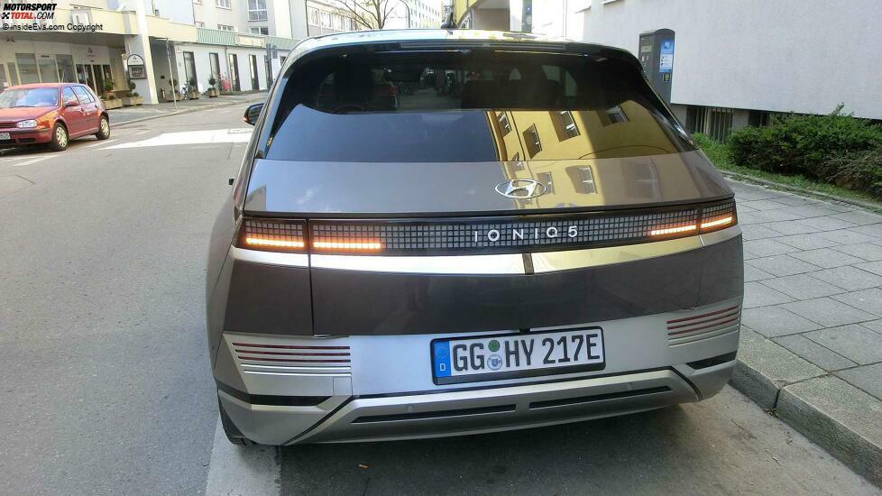 Hyundai Ioniq 5: Mit aktivierter Warnblinkanlage